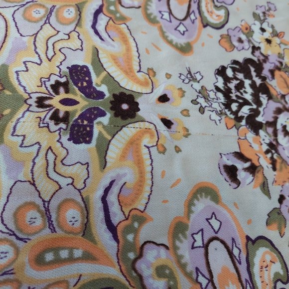 Cream Paisley and Floral Fashion Scarf with Fringes Size 70x28 - Picture 8 of 8